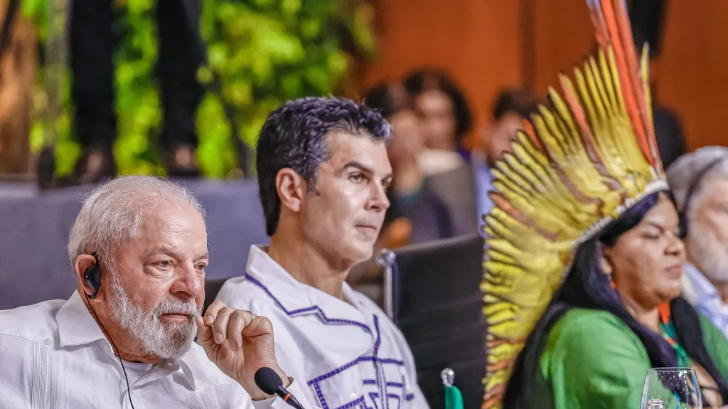 Brazilský prezident Lula da Silva (vlevo) na amazonském summitu