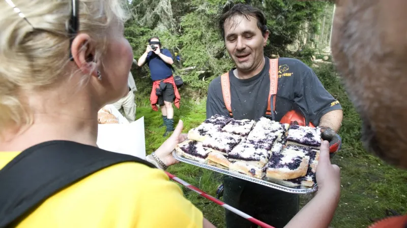 Obyvatelé Šumavy nabízí těžařům koláče