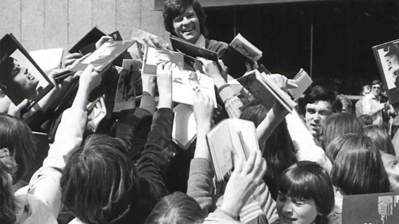 Karlovy Vary (z Města před rokem 1989 a dnes)