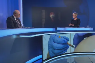 Povinné očkování by rozdělilo společnost, řekl Válek. Jiná cesta není, oponoval Kubek
