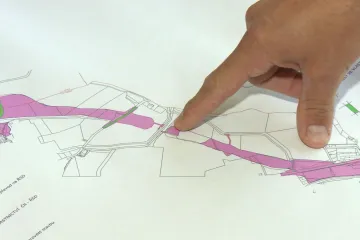 Lubenečtí už po 20 letech nevěří, že obchvat bude. ŘSD koupilo klíčový pozemek a může začít