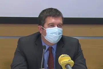 Hamáček chce novelizovat ústavní zákon o bezpečnosti. Opozice požaduje kontrolu sněmovnou