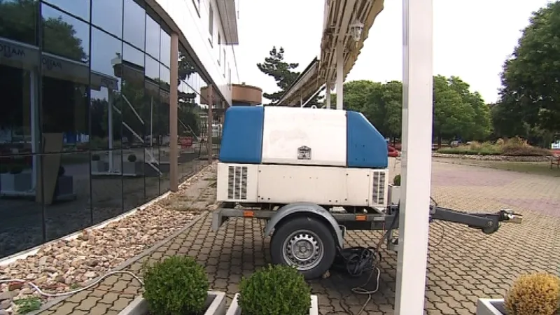 Komplex je bez elektřiny, přívod má být obnoven do poloviny září