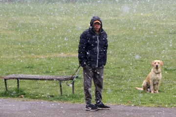 Do Evropy proniká arktický vzduch, přinese vlnu zimy. Na jihu kontinentu hrozí velké škody