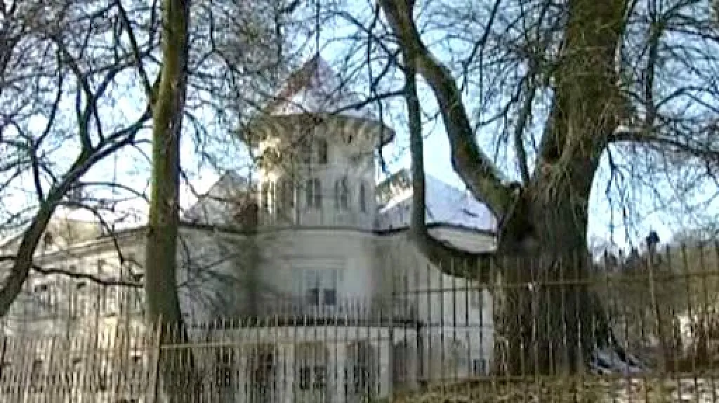Zámek v Nemyšli