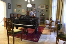 Domek Leoše Janáčka zdobí nová expozice. Návštěvníky zavede i do pracovny s klavírem