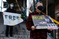 Hongkongští aktivisté zkusili odjet na Tchaj-wan. Čína je trestá za „pokus o útěk“
