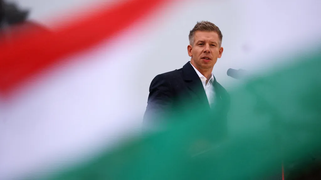 Šéf maďarské opoziční strany Tisza Péter Magyar, říjen 2025