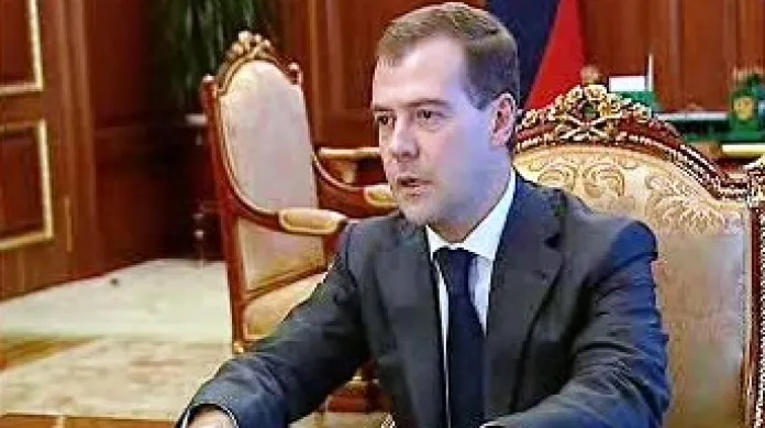 Medveděv: \"Bezpečnost našich mírových sil a civilního obyvatelstva byla obnovena, agresor byl potrestán.\"