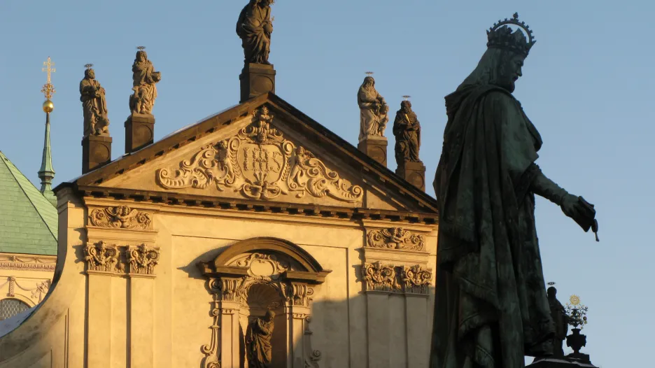 Socha Karla IV. na Křižovnickém náměstí