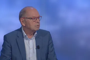 Euro ekonomicky moc nedává smysl, tvrdí bývalý ministr Pilný, přesto vyzval k jeho přijetí. „Někdy“