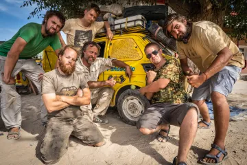 Cesta Trabantem tam a zase zpátky do kin začne v Karviné