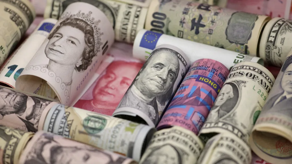 Britská libra a další významné světové měny