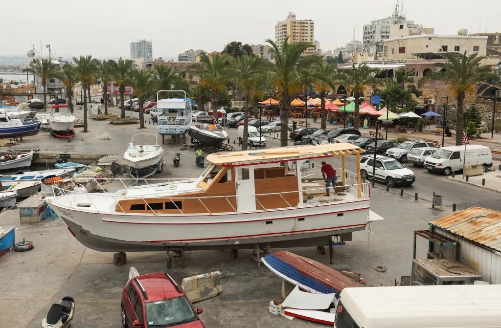 Před patnácti lety rodina vyprodukovala okolo šesti devítimetrových lodí za rok. Dnes prodají sotva jednu ročně