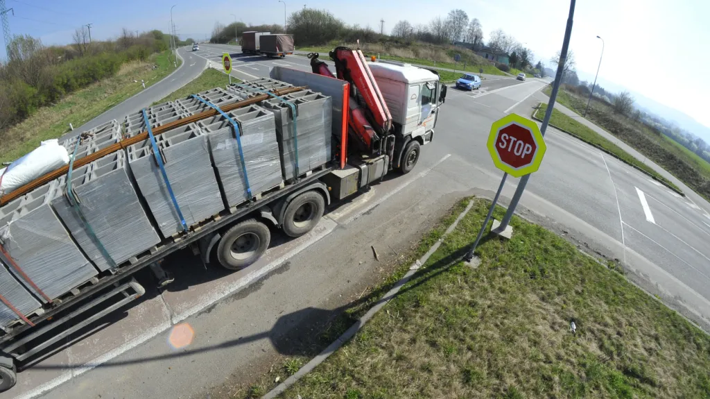 Nebezpečná křižovatka u Lipníku nad Bečvou