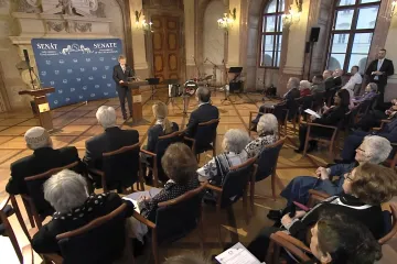 Holocaust připomíná, že v lidech je skryto i zlo, řekl Fiala na setkání k památce obětí