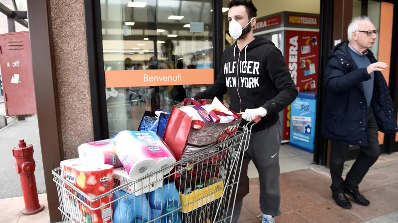 Psycholog Vymětal: Předzásobit se je racionální, nikoli známka paniky