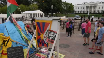 Desítky let trvající pietní akce za mír před Bílým domem