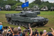 Tankový den přilákal do Lešan tisíce návštěvníků. Představil se i Leopard 2A4