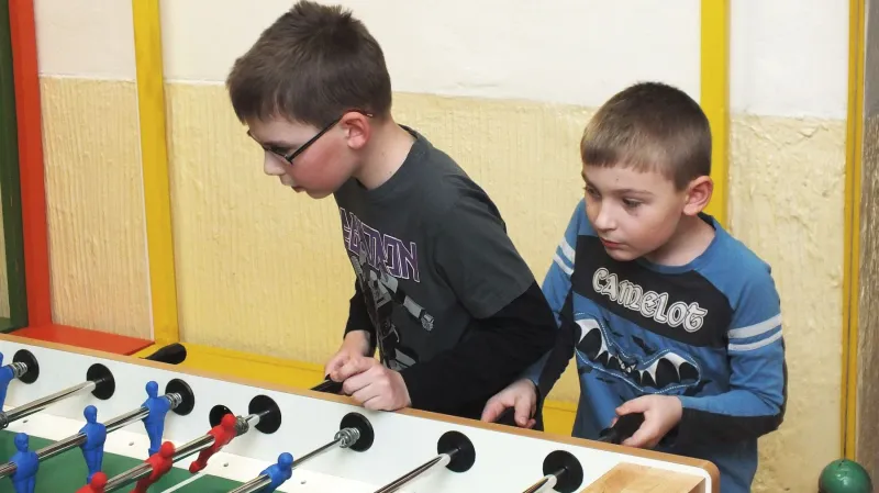 Soutěž ve stolním fotbalu - DDM Boskovice