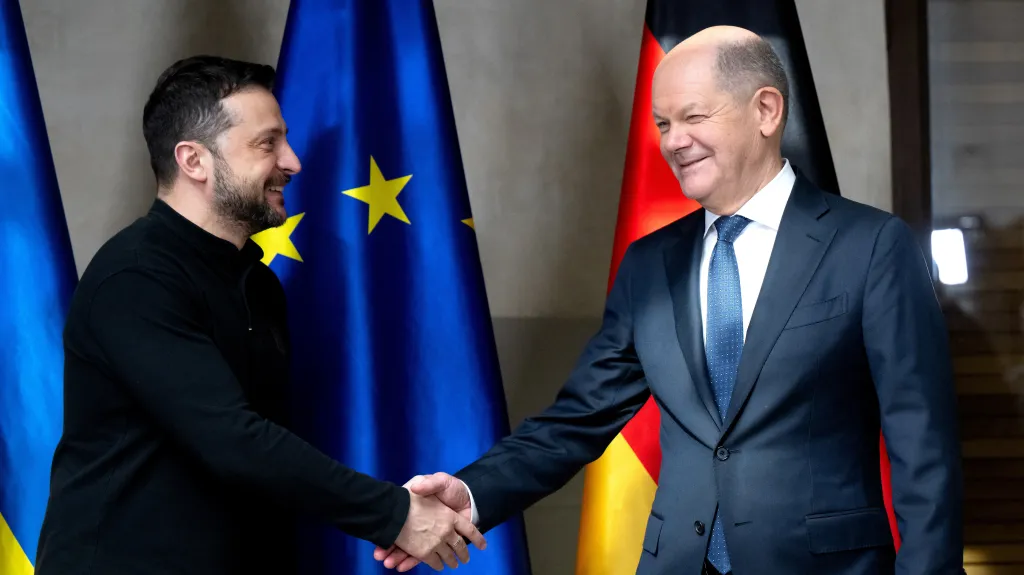 Volodymyr Zelenskyj a Olaf Scholz na konferenci v Mnichově