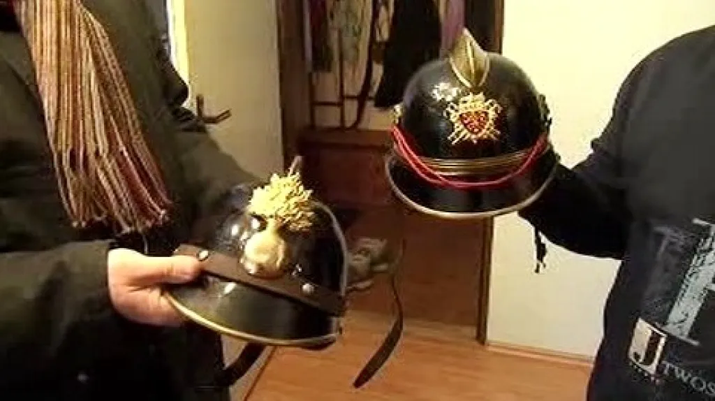 Historické hasičské přilby