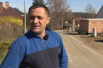 Roky žije v Česku, teď pomáhá krajanům. „Budu to dělat dál, abychom vyhráli válku“