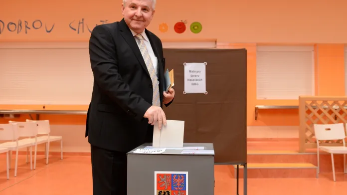 Jiří Rusnok u voleb