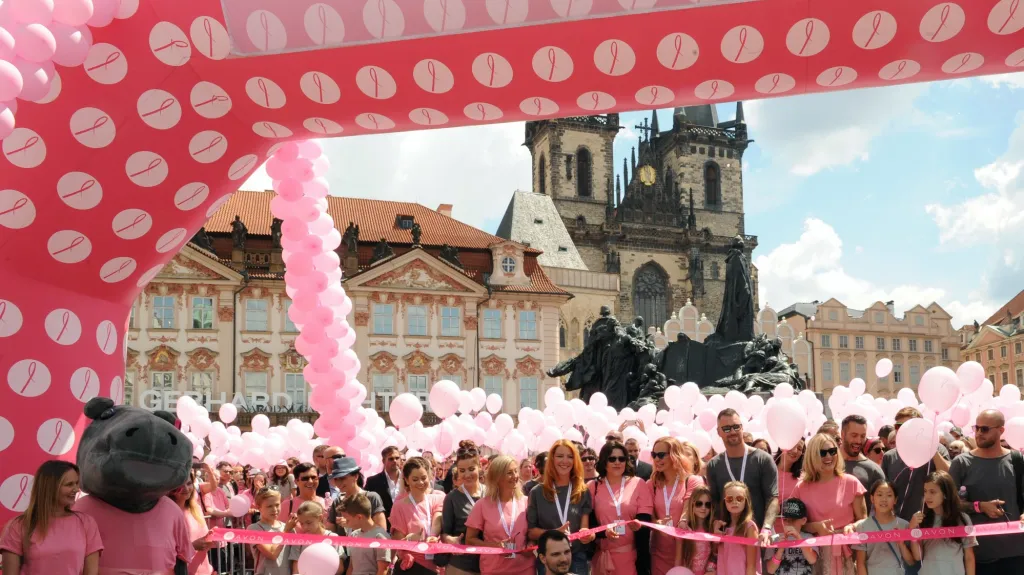 Růžový pochod proti rakovině prsu