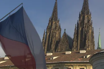 Co slibují prezidentští kandidáti? V první řadě bezpečnou a sebevědomou zemi