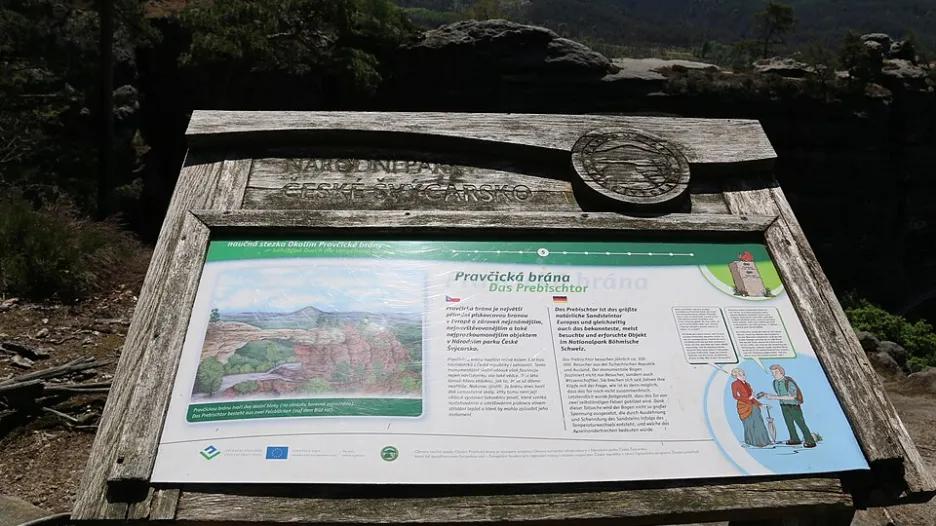 Informační tabule v Českém Švýcarsku