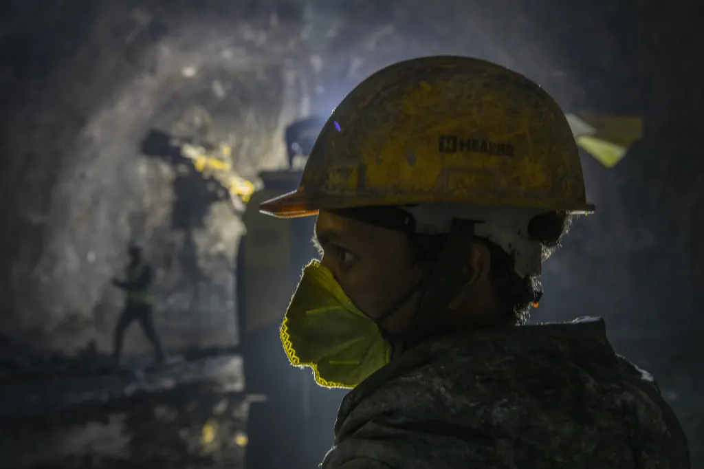 Stavba tunelu Z-Morh v regionu Ladak v indické části Kašmíru zajistí dopravní spojení mezi městy Kargil a  Šrínagar, které je v zimních měsících nedostupné a vytvoří spojnici do sousedního Pákistánu