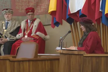 Pavel jmenoval nové profesory, dekret převzali i Zemanem odmítnutí