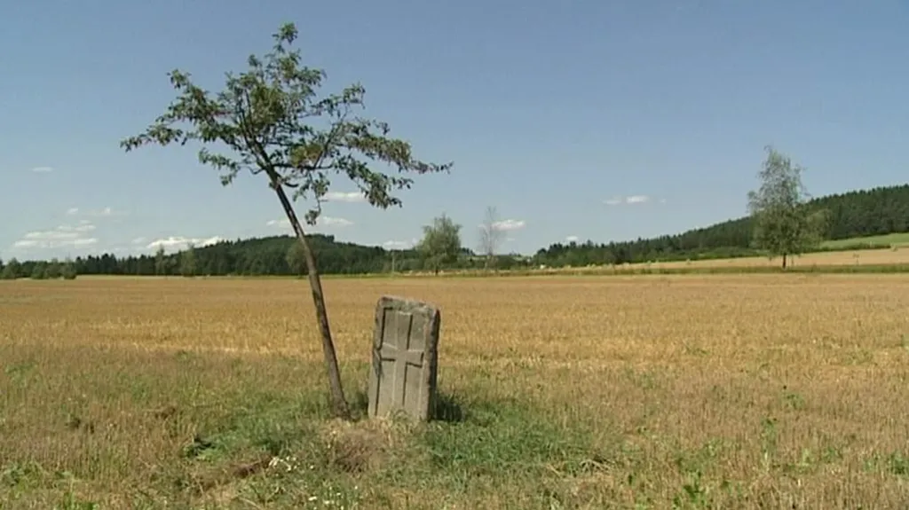 Smírčí kámen nedaleko Číhalína