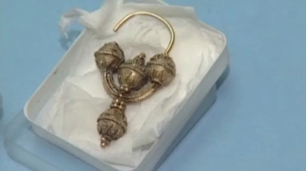 Z archeologického naleziště Na Valách