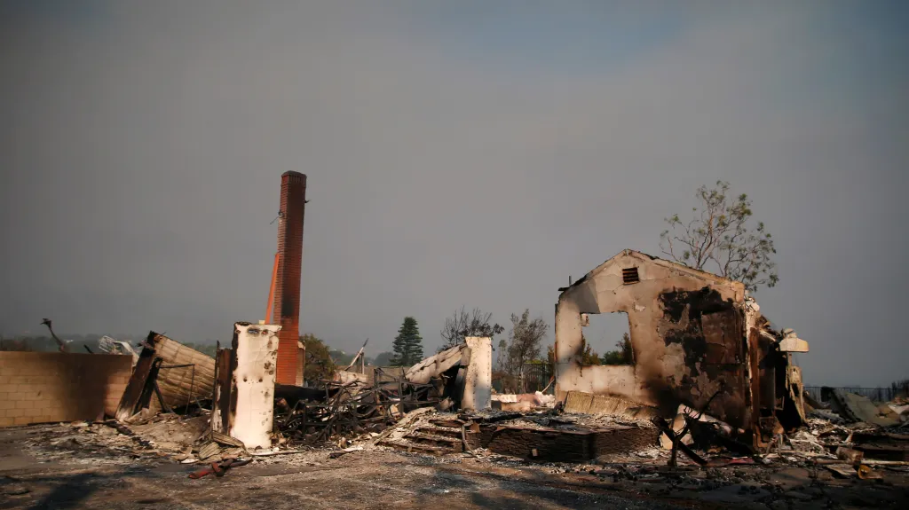 Zdevastované domy v Malibu