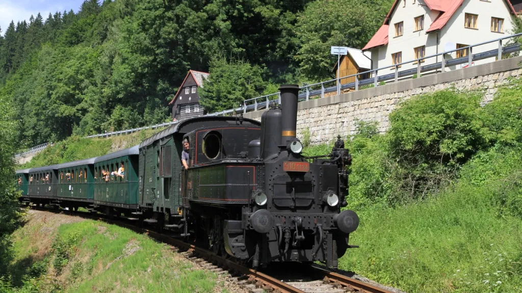 Krakonošovy letní parní vlaky