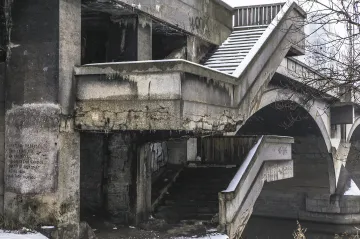 Libeňský most nebude památkou. Praha musí rozhodnout, zda ho opraví, nebo zbourá