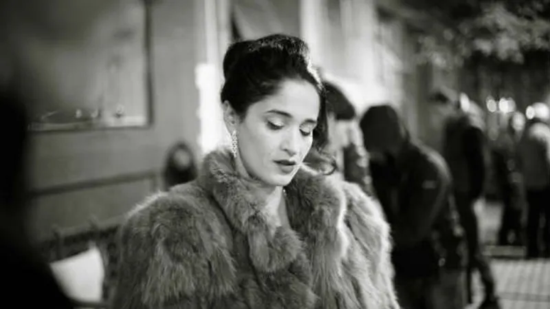 Z Ucha je Medová noc