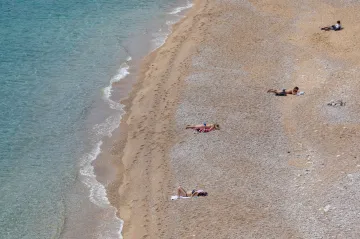 Chorvatsko potichu otevřelo hranice pro turisty, upozorňuje Jutarnji list