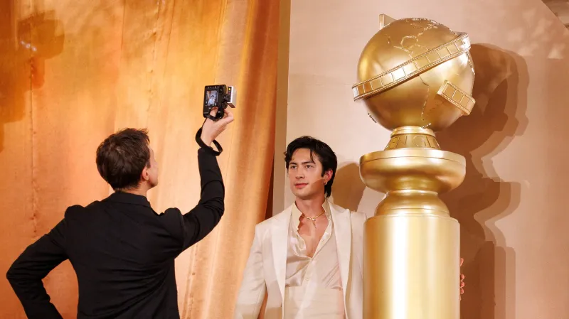 Hudson Williams na Zlatých glóbech