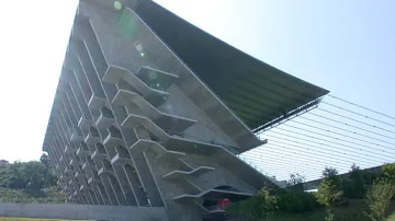 Souto de Moura / Estádio Municipal de Braga (Portugalsko)