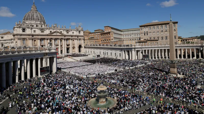 Svatopetrské náměstí během pohřbu papeže Františka