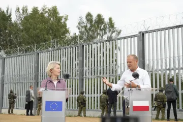 Nula ústupků. Tusk ukázal šéfce EK ochranu východní hranice EU