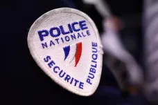 Francouzské úřady sledují tisíce podezřelých z radikalismu. Úplnému dohledu brání nedostatek peněz