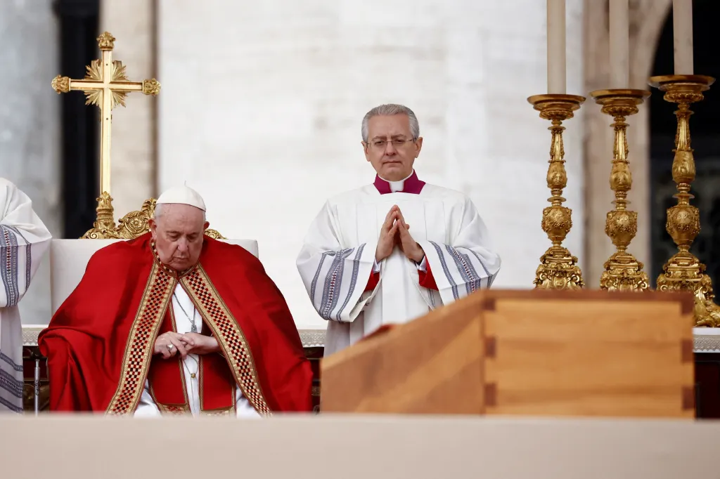 Pohřeb emeritního papeže Benedikta XVI. ve Vatikánu