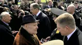 Sergej Lavrov s Robertem Ficem u památníku Slavín vyznamenal veterány