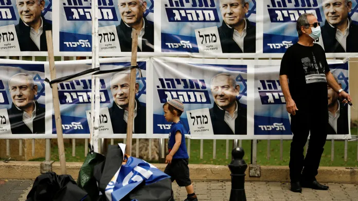 Volební plakáty izraelského premiéra Benjamina Netanjahua