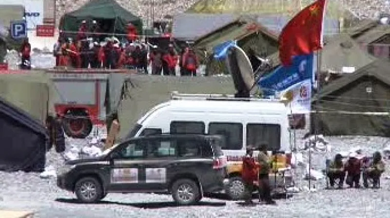 Základní tábor pod Mount Everestem