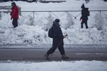 Madrid uklízí po sněhové kalamitě, Řecko zažívá jeden z nejteplejších lednů za půlstoletí